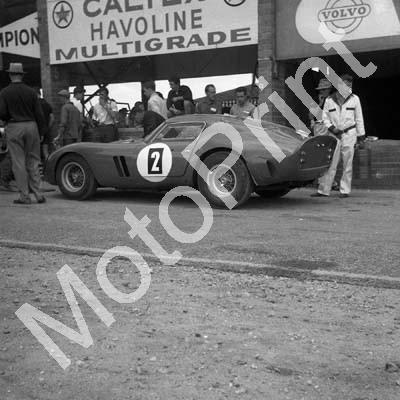 1964 2 Peter de Klerk John Love Ferrari 250GTO low-line David Piper owned car (courtesy Ken Stewart) (2)