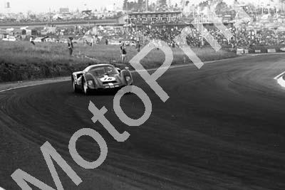 1967 16 Porsche 906 Tony Dean Basil van Rooyen (courtesy Ken Stewart) 322