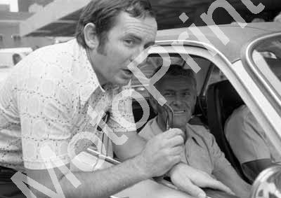 1973 Lucky Strike 6 Geoff Mortimer GM team manager, Louis Cloete (courtesy Roger Swan) (18)