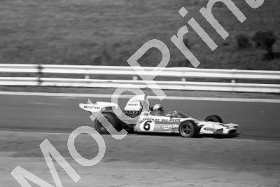 1973 SA GP SS 6 Revson McLaren M19A-2 (permission Malcolm Sampson Motorsport Photography) (527)