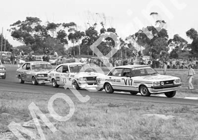1975 Killarney Gp 1 17 Sarel vd Merwe Cortina 3 Dave Charlton 1 Willie Hepburn both Mazdas (Ben van Rensburg) (10)