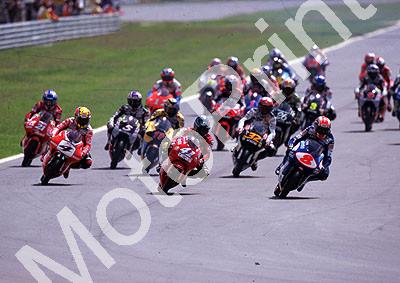 2000 Phakisa SA GP 125 0 1st lap (Colin Watling Photographic) (7)